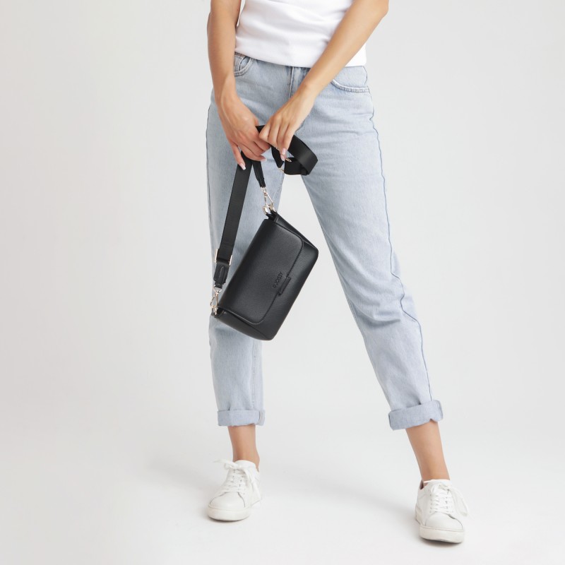 joissy-listonoszka-dla-mamy-kenza-black-czarna-na-modelce-2