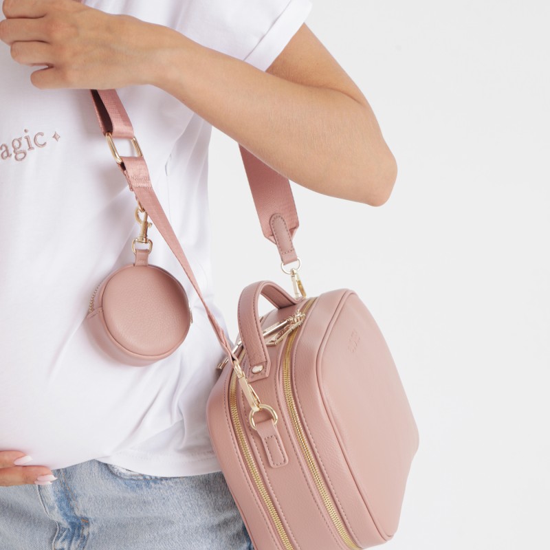 joissy-organizer-do-wozka-listonoszka-dla-mamy-vera-chic-pink-rozowa-na-modelce-2