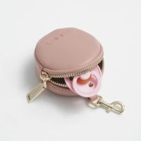 joissy-opakowanie-na-smoczek-connect-it