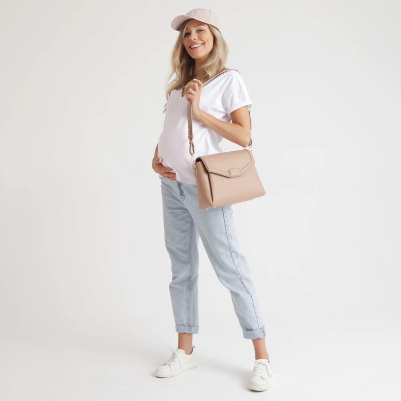 joissy-organizer-do-wozka-listonoszka-midi-blush-beige-biszkoptowa-na-modelce-