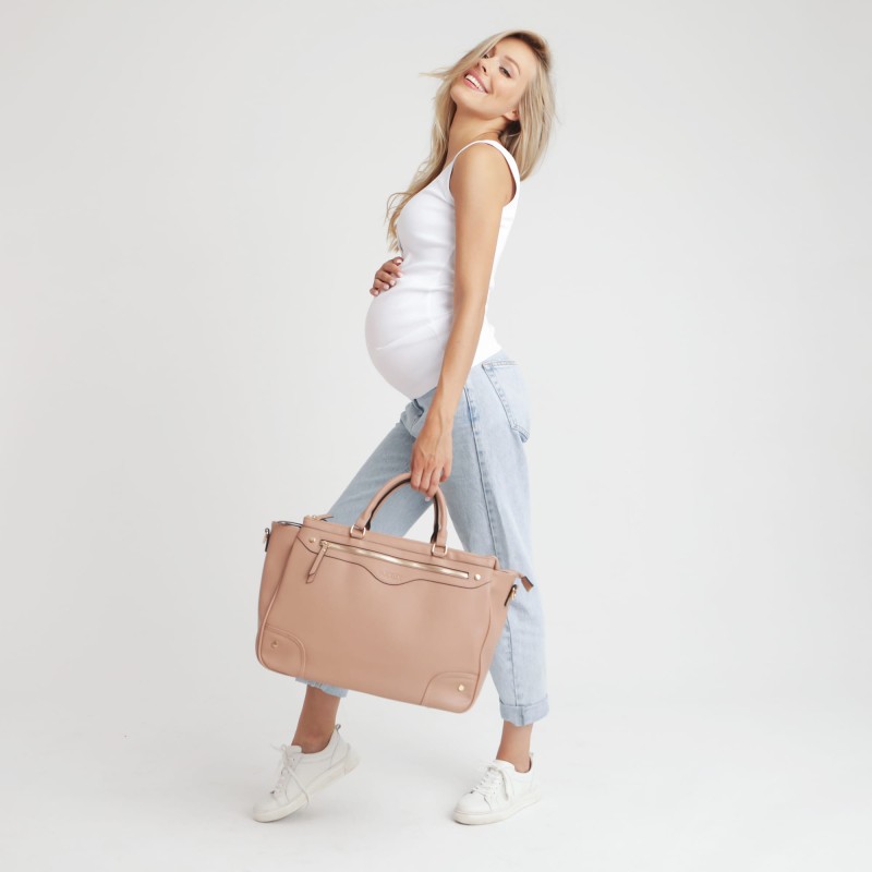 joissy-torba-do-wózka-dla-mamy-dusty-pink-różowa-na-modelce.jpg