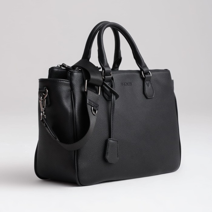 joissy-torba-dla-mamy-torba-do-wózka-mila-black-gun-metal-bok-pasek.jpg