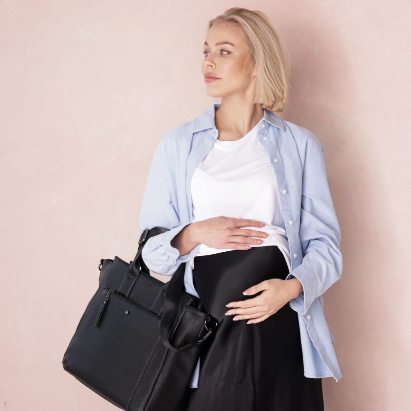 joissy-gina-torba-do-wózka-dla-mamy-BLACK-modelki.jpg