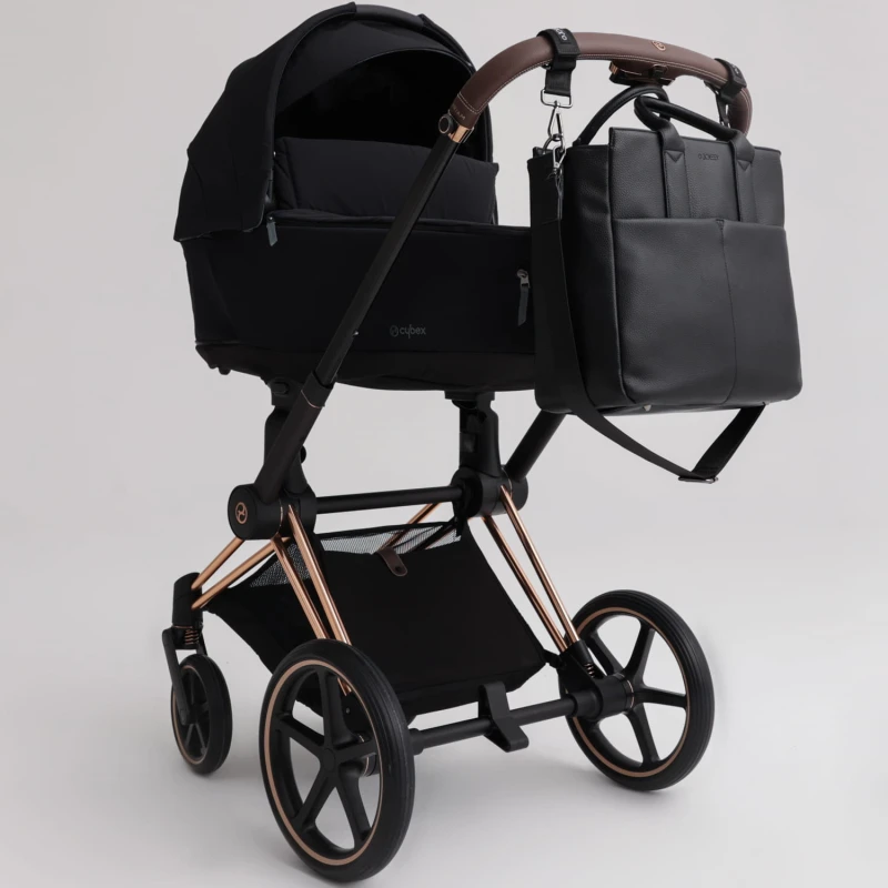 joissy-torba-dla-mamy-torba-do-wózka-gina-black-gun-metal-na wózku.jpg