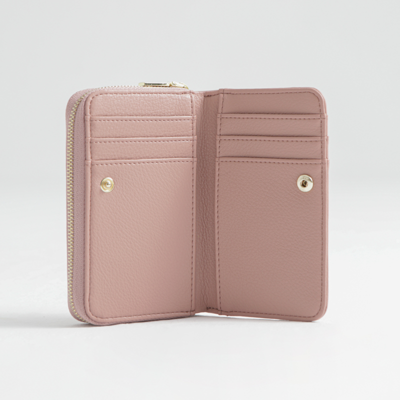 joissy-portfel-dla-mamy-need-it-chic-pink-rozowy-3-wnetrze-przegrody-na-karty