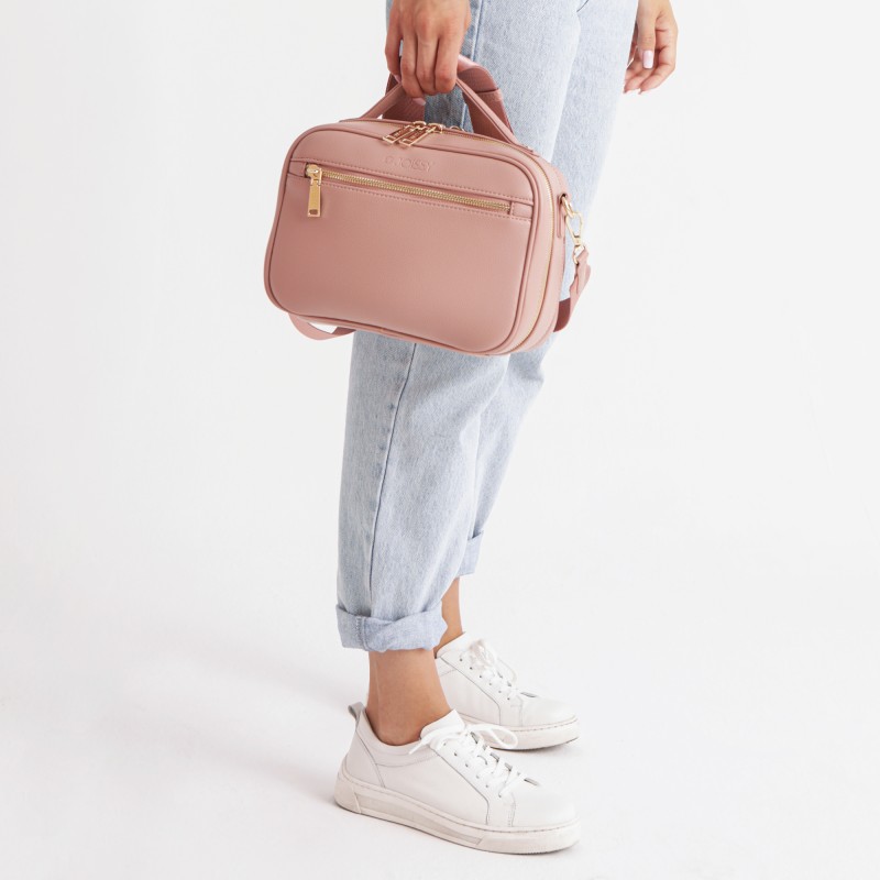 joissy-organizer-do-wozka-listonoszka-dla-mamy-vera-chic-pink-rozowa-na-modelce-1