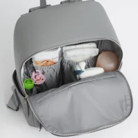 joissy-plecak-do-wozka-dla-mamy-i-taty-wnetrze-wypelnione